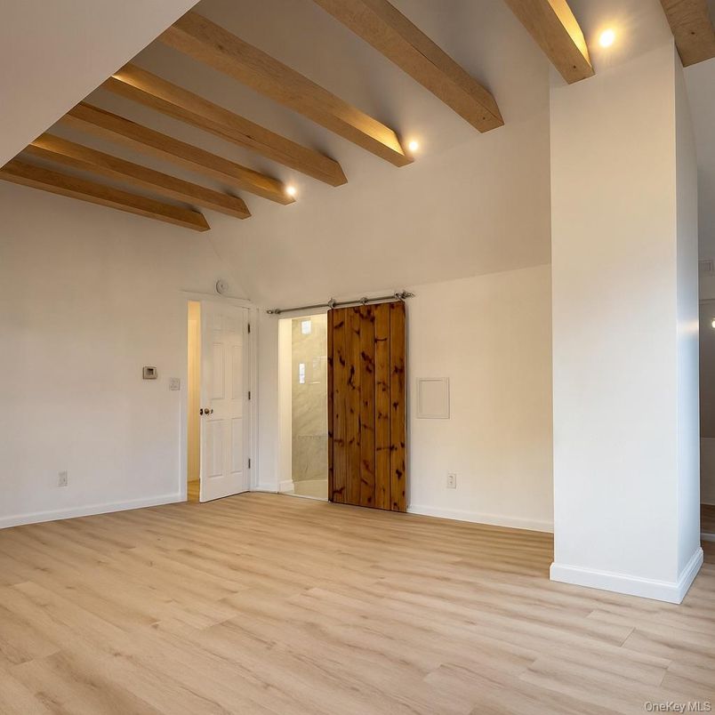 Empty room, Interior, Recessed Lighting, Wooden Beams, Wood Texture Flooring