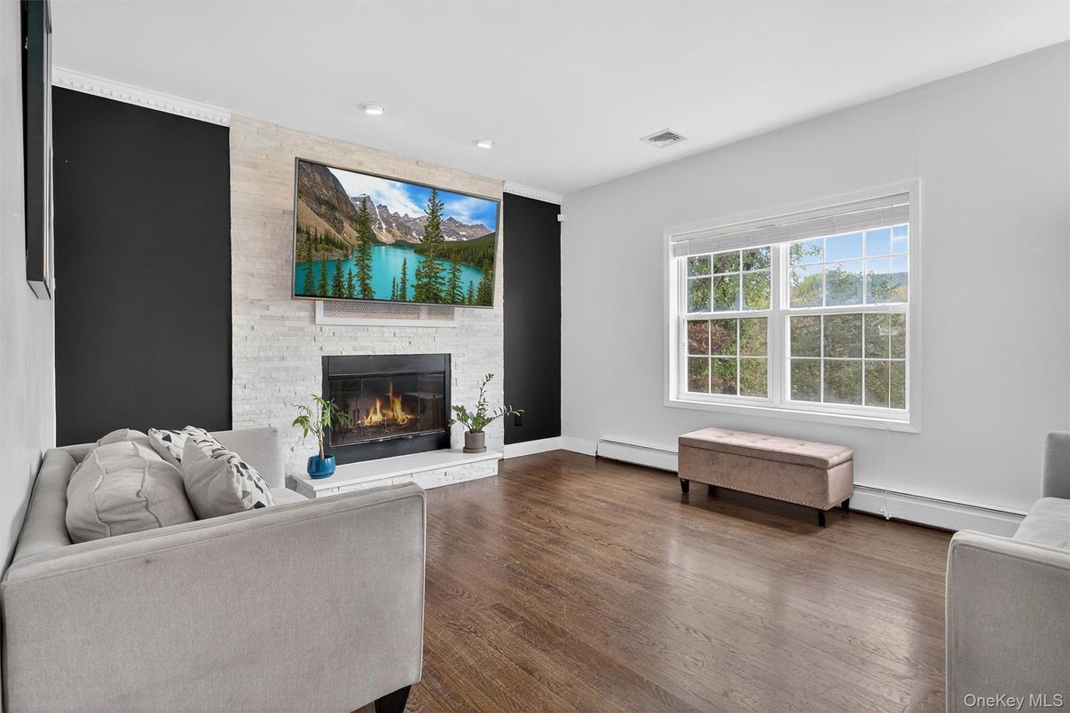 Fireplace, Interior, Living room, Recessed Lighting, Wood Texture Flooring
