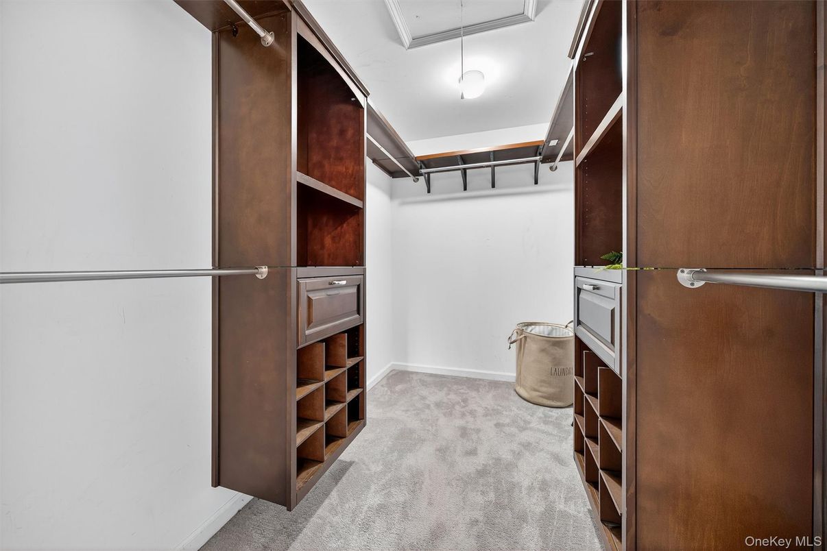 Interior, Walk-in Closets