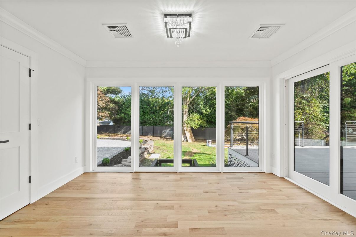 Empty room, Interior, Sun Room, Wood Texture Flooring
