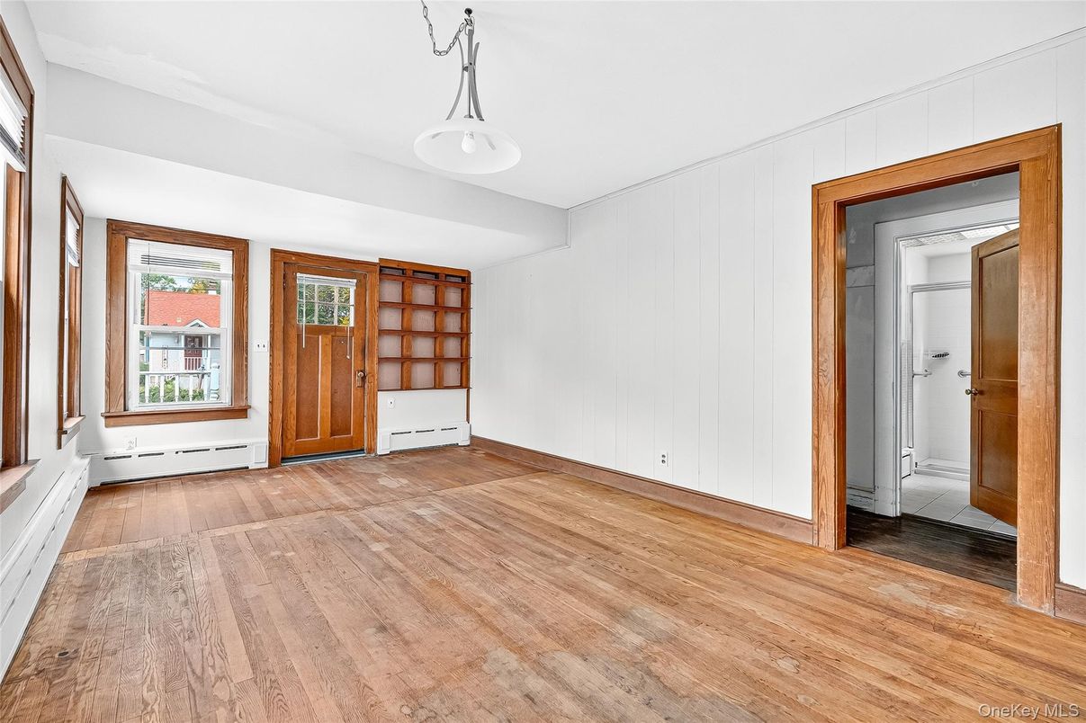 Empty room, Interior, Pendant Lights, Wood Texture Flooring