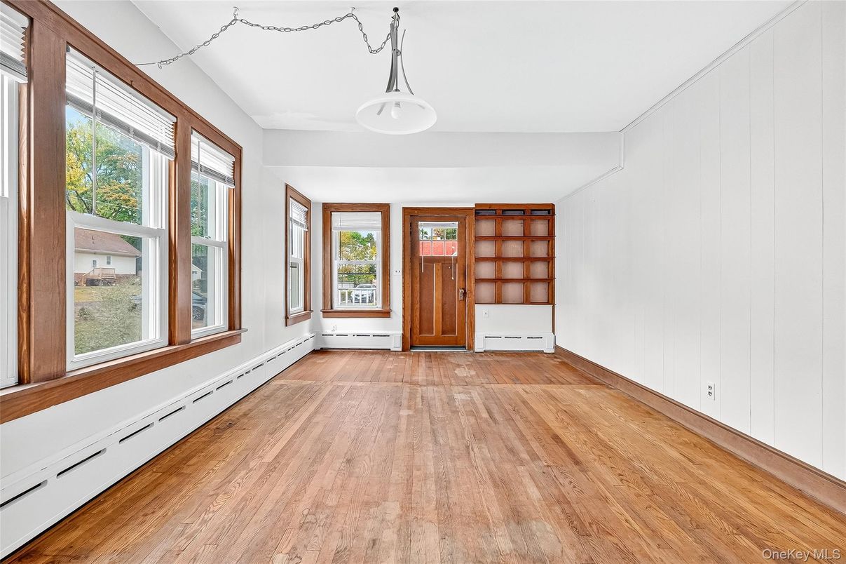 Empty room, Interior, Pendant Lights, Wood Texture Flooring