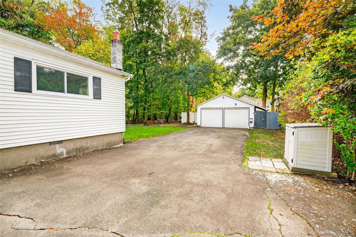 Backyard, Detached Garage, Exterior