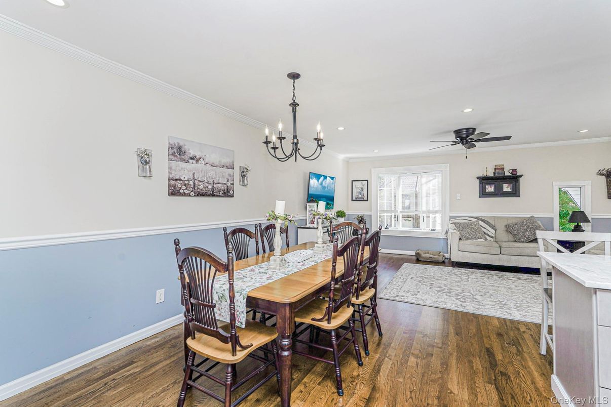 Chandelier, Dining room, Interior, Living room, Recessed Lighting, Wood Texture Flooring