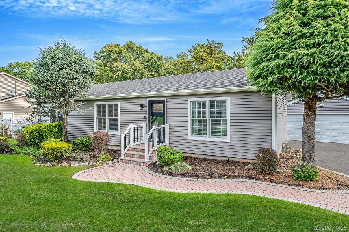 Exterior, Facade, Cape Cod