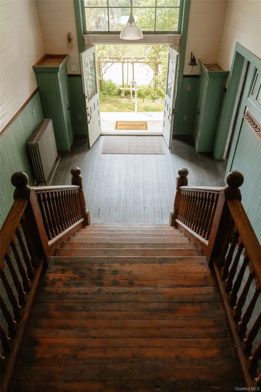 Interior, Pendant Lights, Wood Texture Flooring