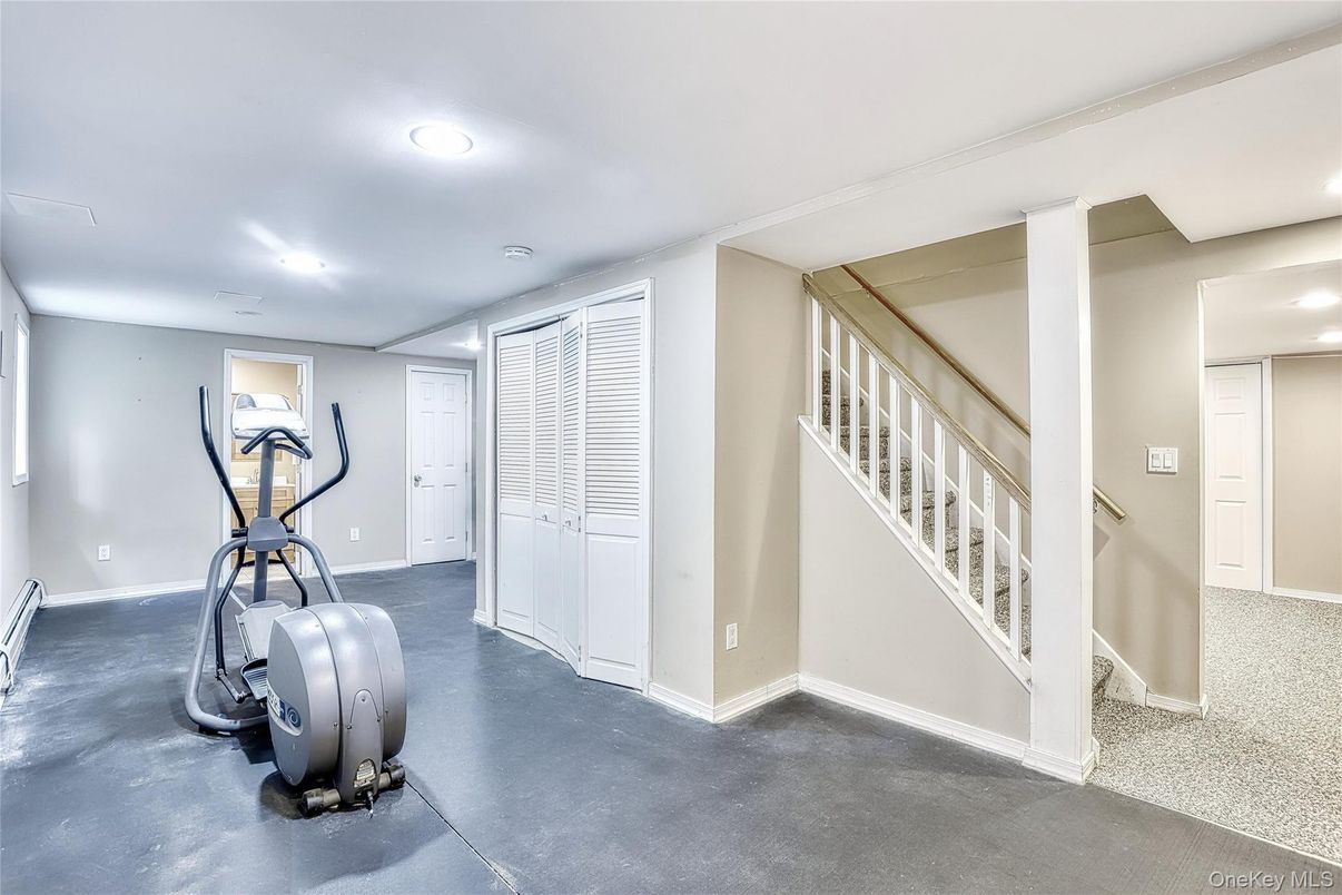 Fitness Equipment, Interior, Recessed Lighting