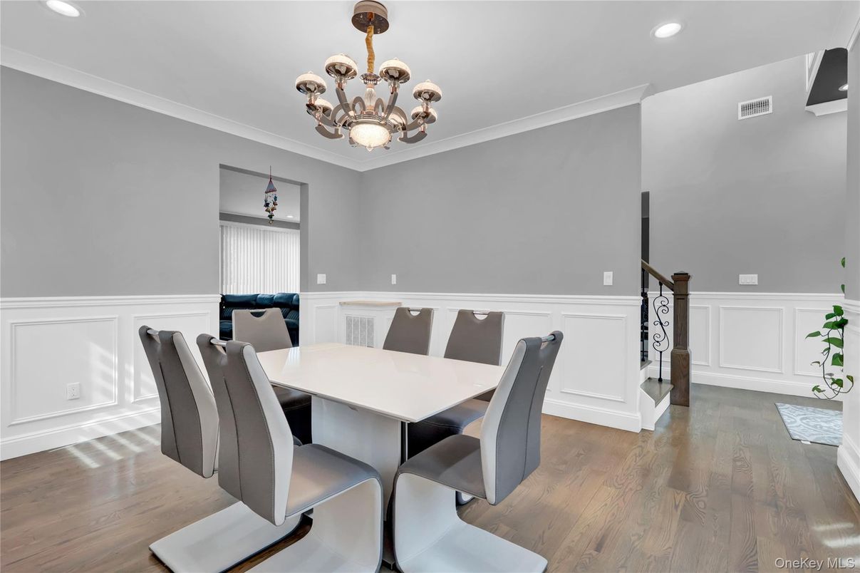 Chandelier, Dining room, Interior, Recessed Lighting, Wood Texture Flooring