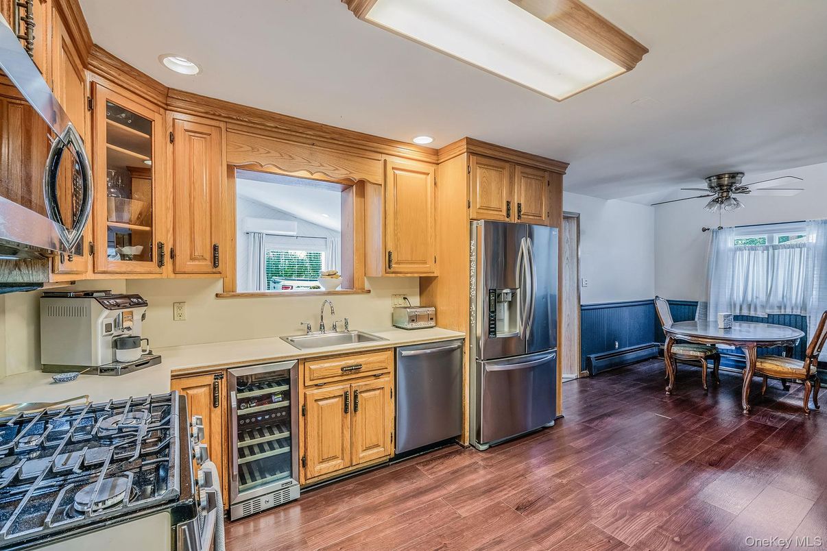 Dining room, Interior, Kitchen, Recessed Lighting, Wood Texture Flooring