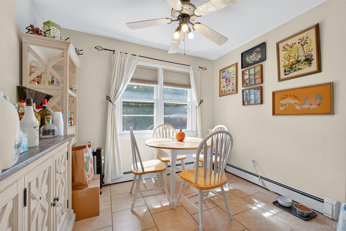 Dining room, Interior