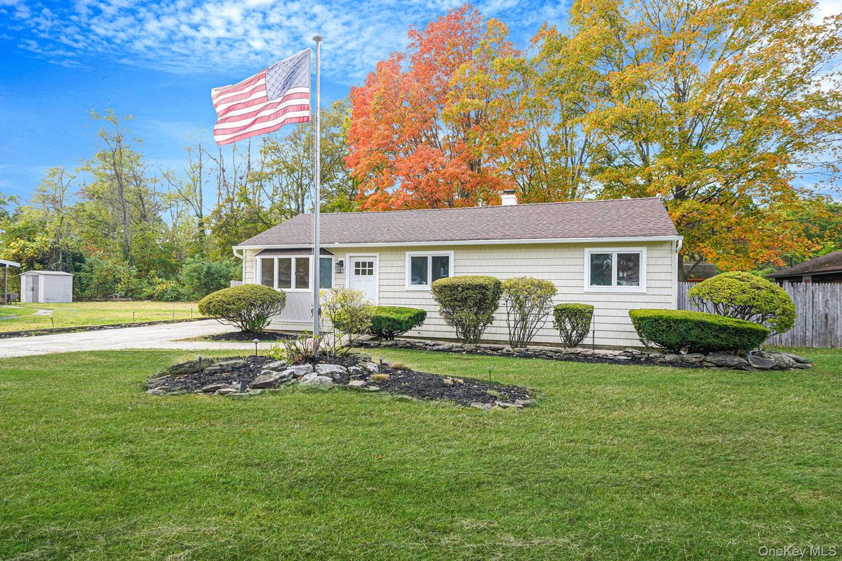 Backyard, Exterior, Facade, Cape Cod