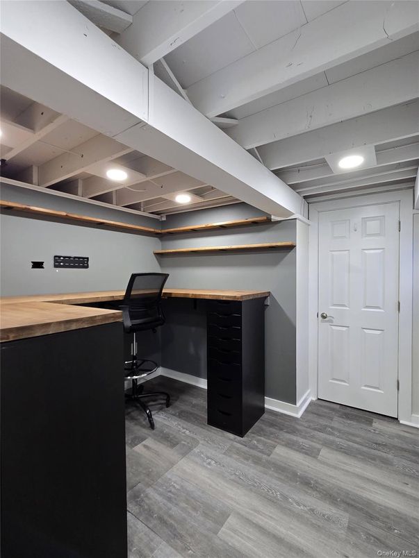 Home Office, Interior, Recessed Lighting, Wood Texture Flooring