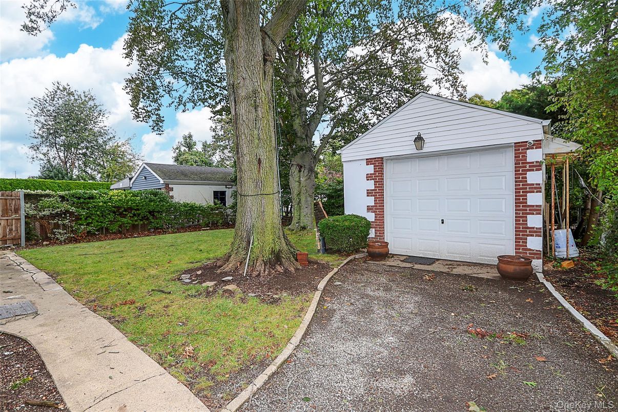 Backyard, Detached Garage, Exterior