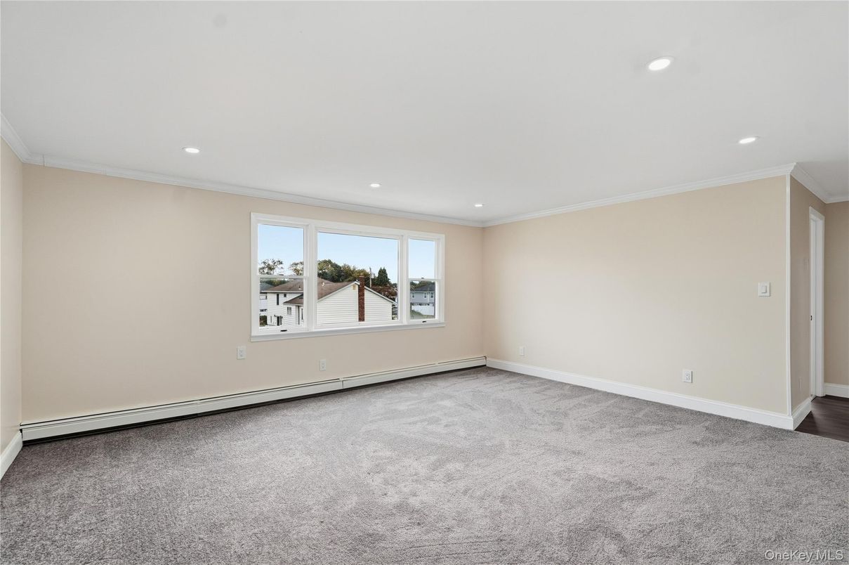 Empty room, Interior, Recessed Lighting