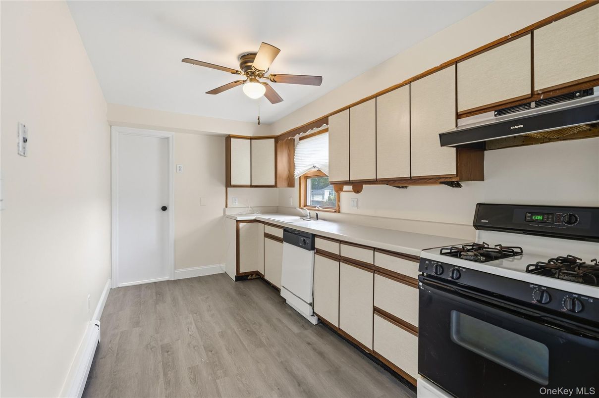 Interior, Kitchen, Wood Texture Flooring