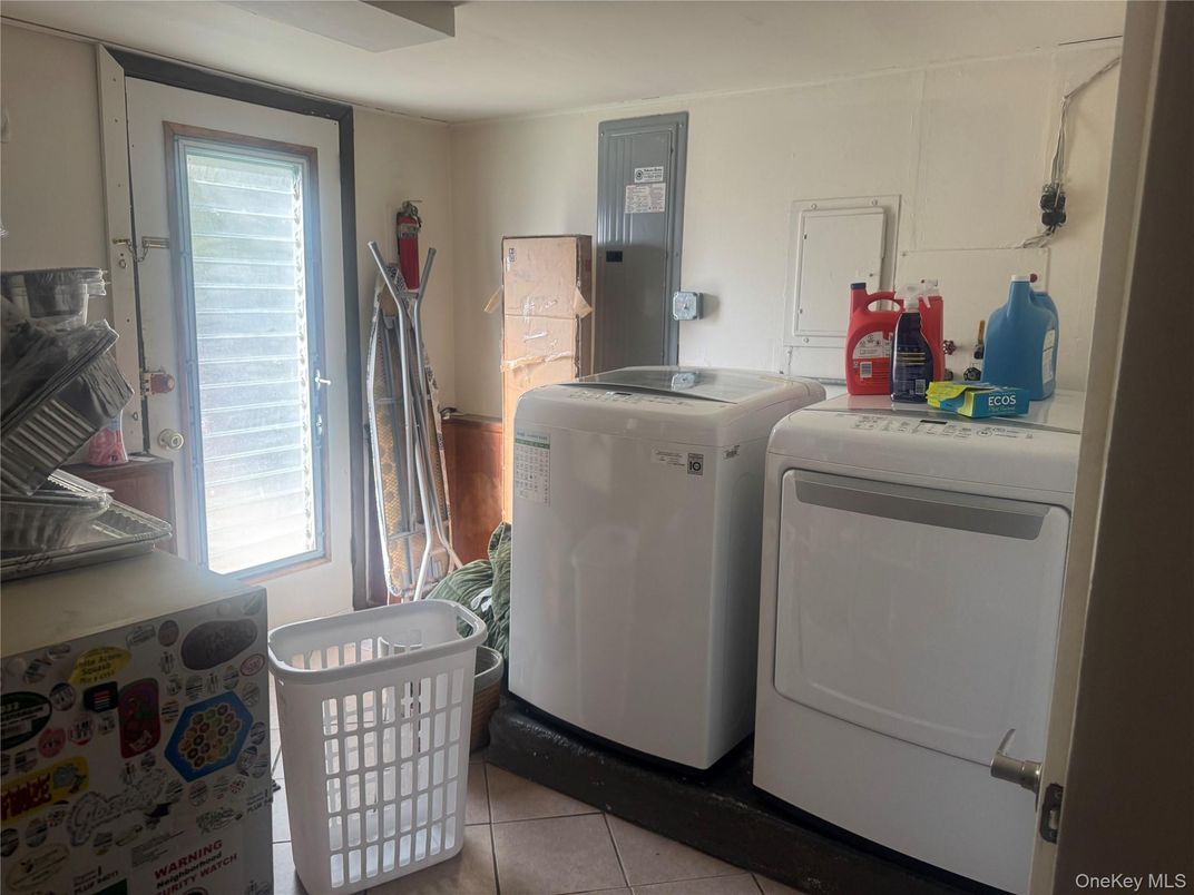 Interior, Washer