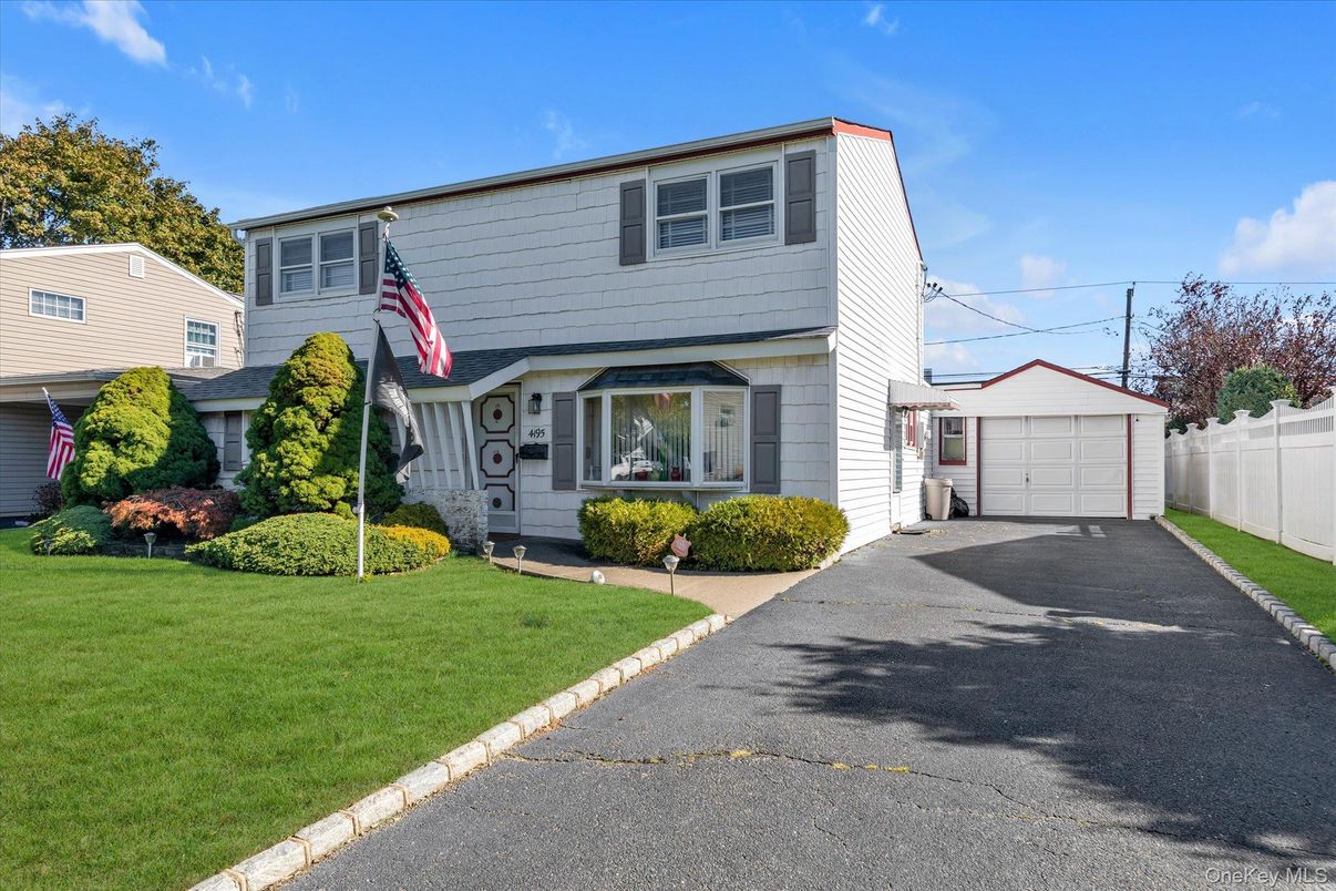 Detached Garage, Exterior, Facade, Split Level