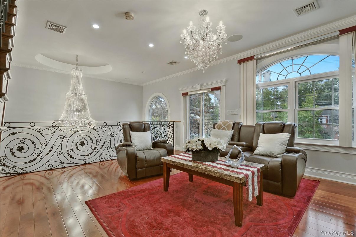 Chandelier, Interior, Living room, Recessed Lighting, Wood Texture Flooring