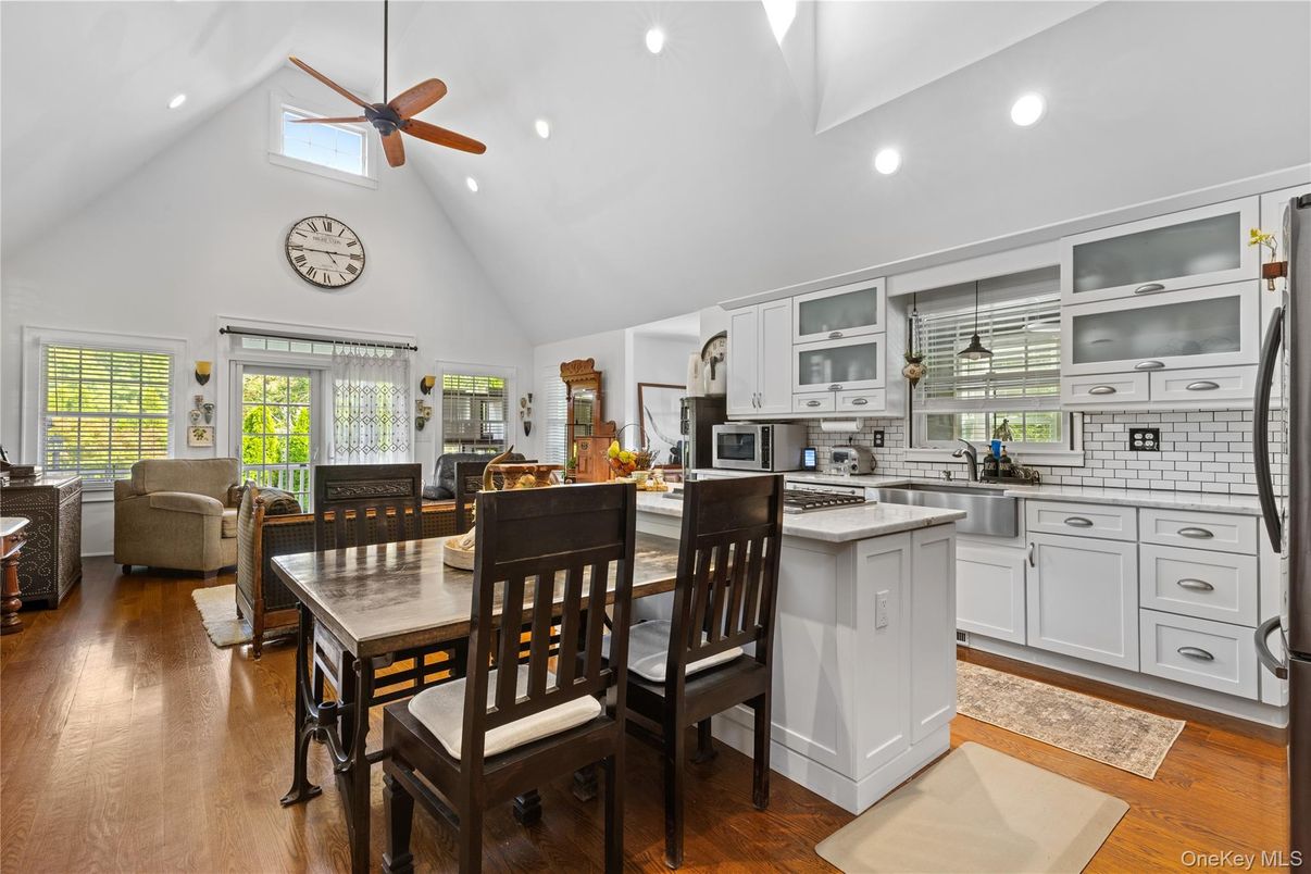 Dining room, Interior, Kitchen, Living room, Recessed Lighting, Wood Texture Flooring
