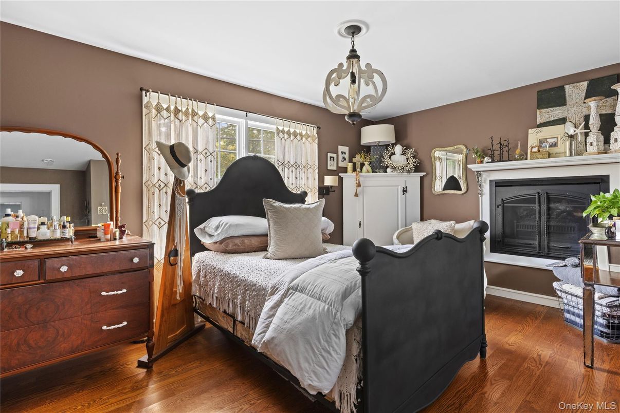 Bedroom, Fireplace, Interior, Wood Texture Flooring