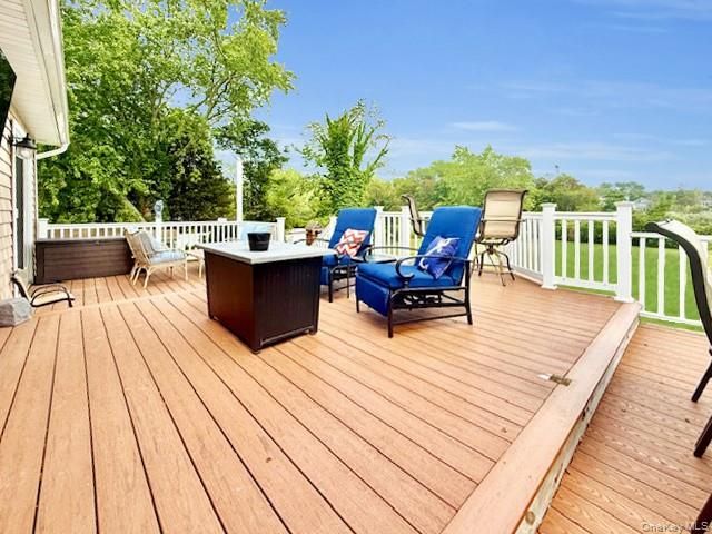 Exterior, Wood Texture Flooring