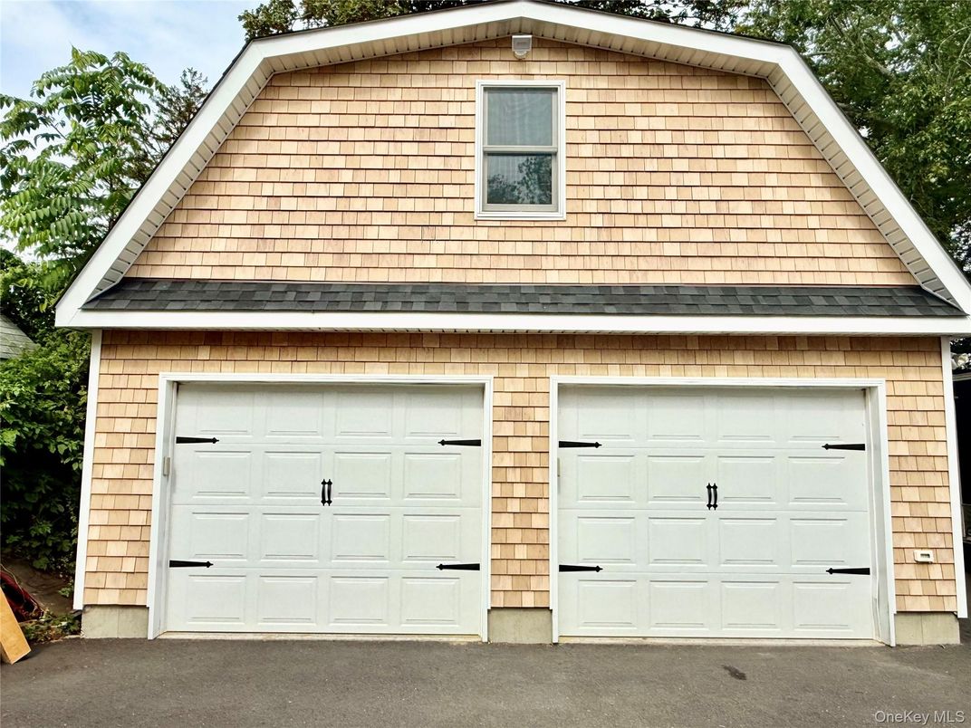 Detached Garage, Exterior