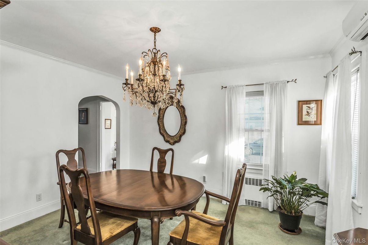 Chandelier, Dining room, Interior