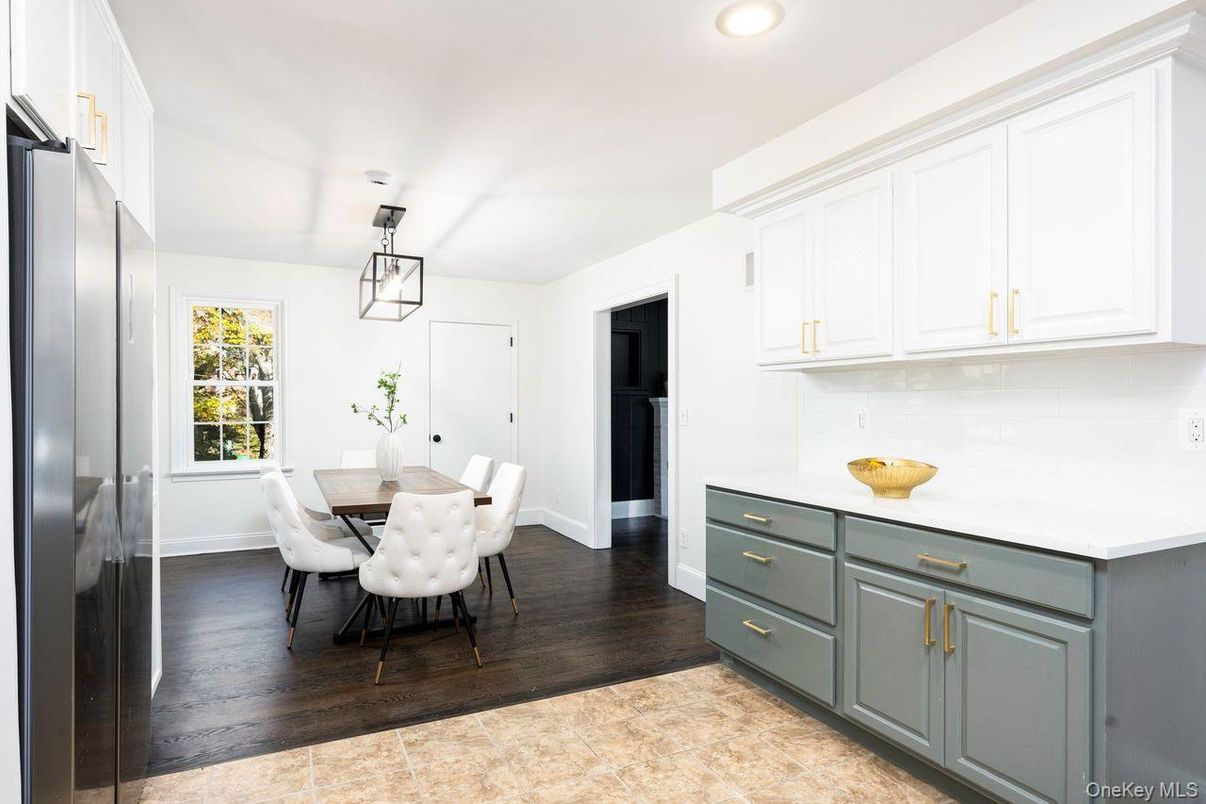 Dining room, Interior, Pendant Lights, Recessed Lighting, Wood Texture Flooring