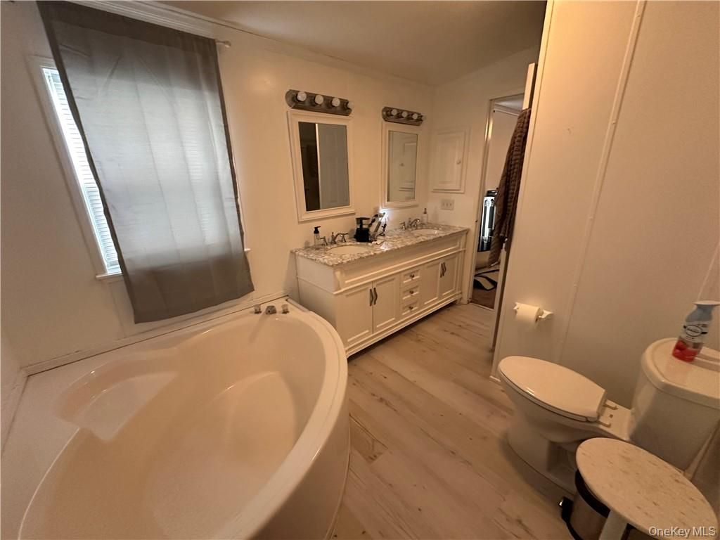Bathroom, Dual Sink Vanities, Interior, Wood Texture Flooring