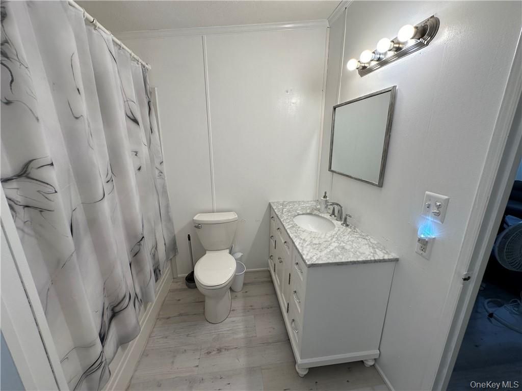 Bathroom, Dual Sink Vanities, Interior, Wood Texture Flooring