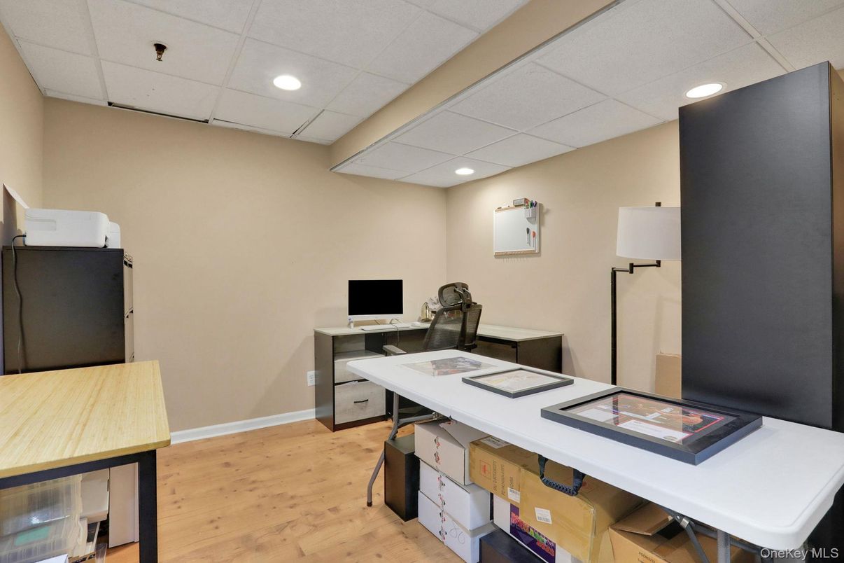 Home Office, Interior, Recessed Lighting, Wood Texture Flooring