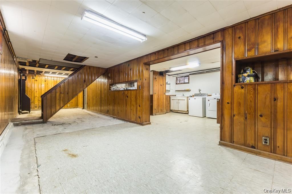 Interior, Washer, Wooden Walls
