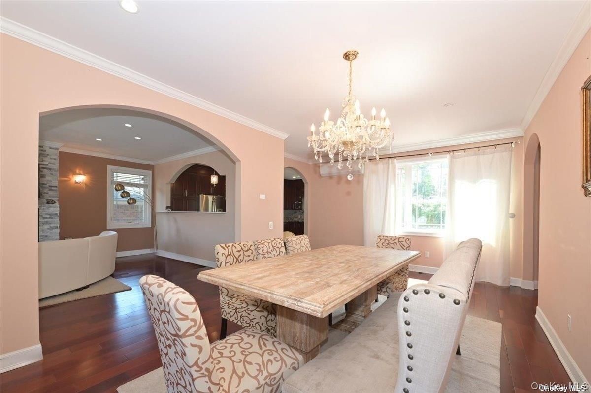 Chandelier, Dining room, Interior, Recessed Lighting, Wood Texture Flooring