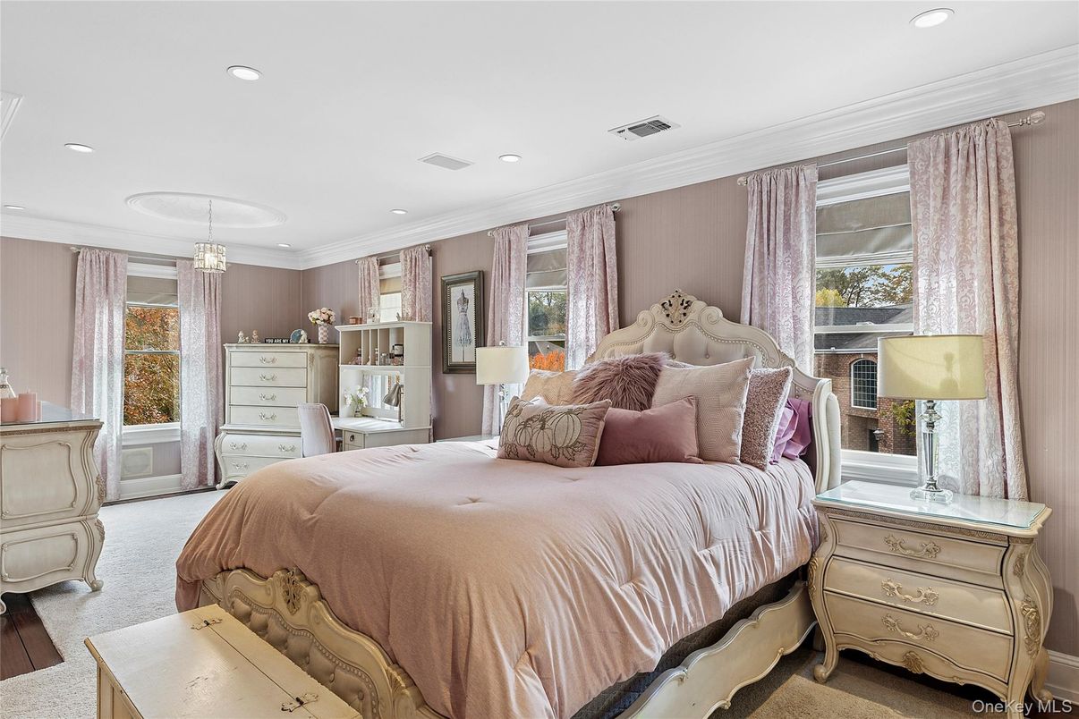 Bedroom, Interior, Recessed Lighting