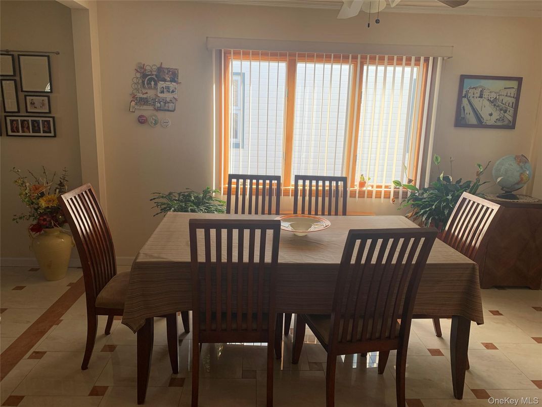 Dining room, Interior