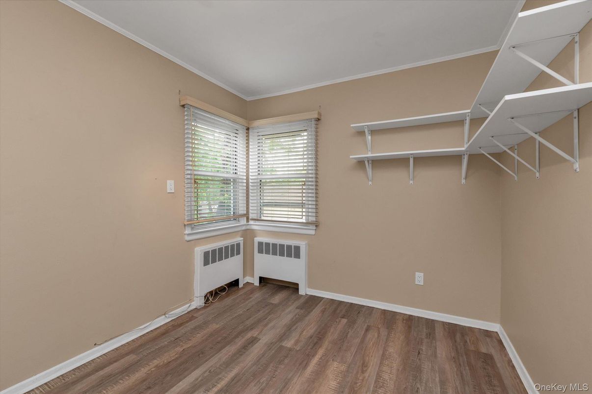 Empty room, Interior, Walk-in Closets, Wood Texture Flooring