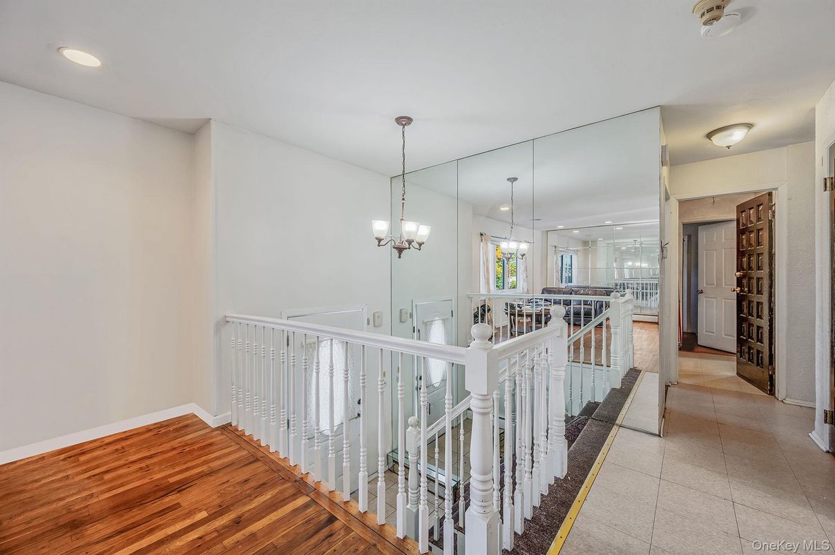 Chandelier, Interior, Recessed Lighting, Wood Texture Flooring