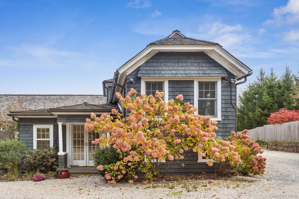 Exterior, Facade, American Craftsman