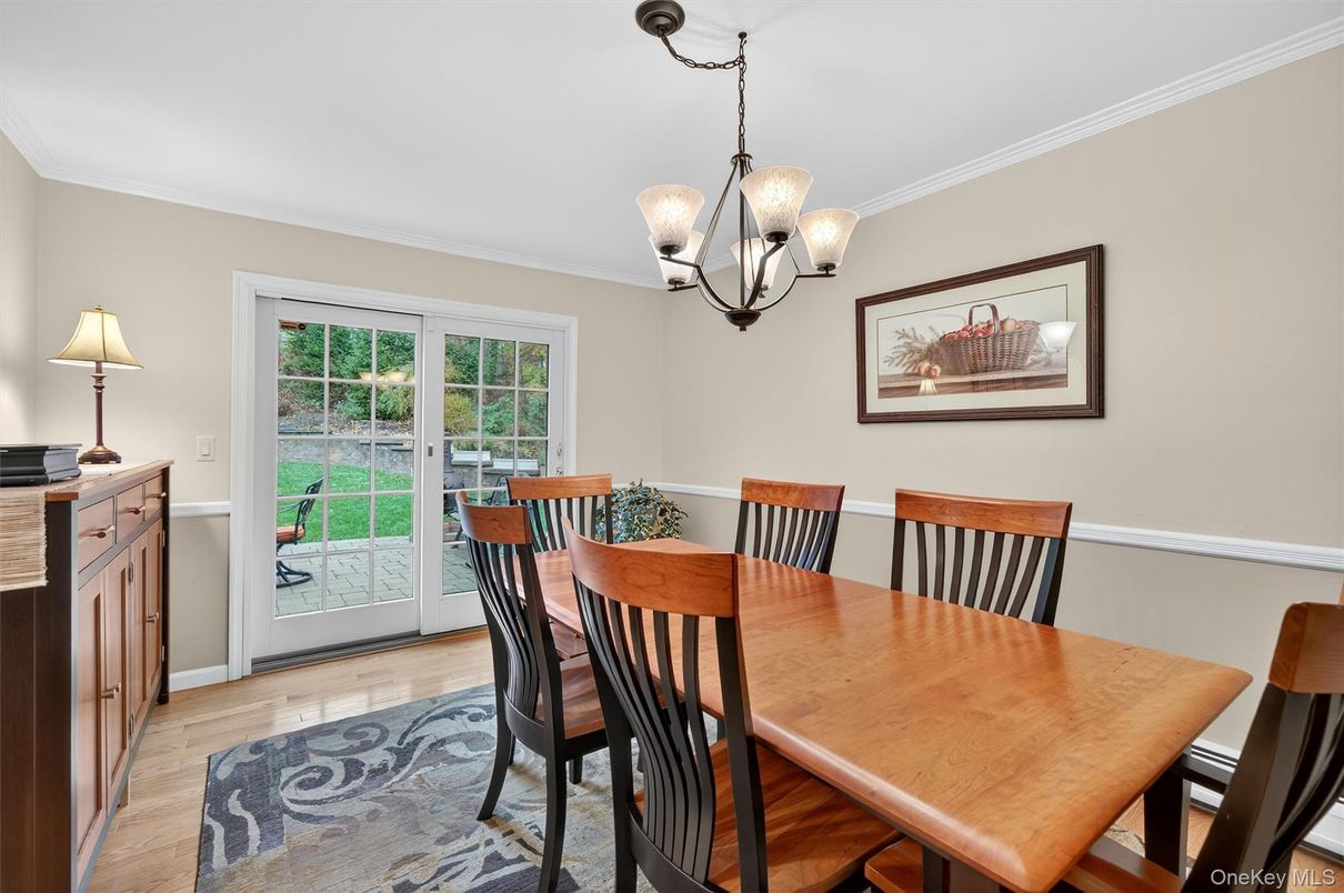 Chandelier, Dining room, Interior, Pendant Lights, Wood Texture Flooring