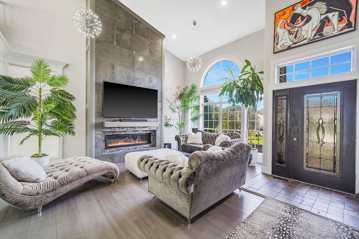 Fireplace, Interior, Living room, Pendant Lights, Recessed Lighting