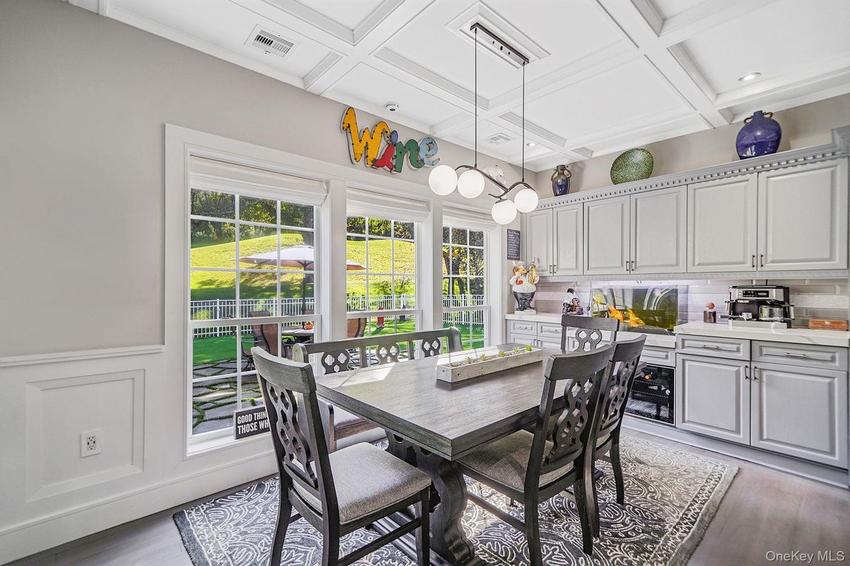 Dining room, Interior, Kitchen, Pendant Lights, Recessed Lighting, Wood Texture Flooring