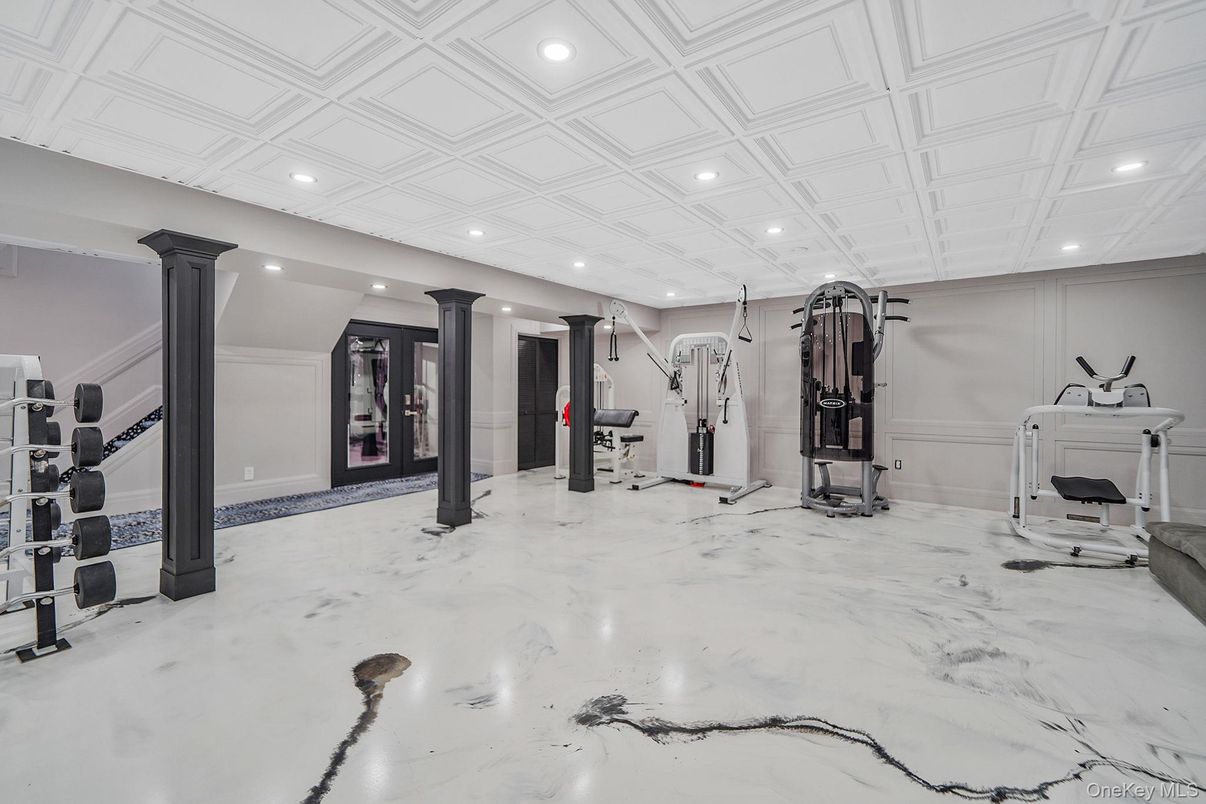 Fitness Equipment, Interior, Recessed Lighting