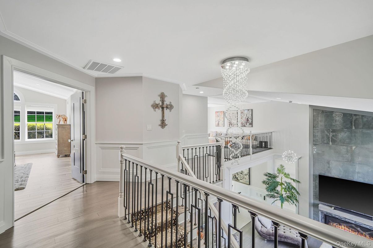 Chandelier, Fireplace, Interior, Recessed Lighting, Wood Texture Flooring