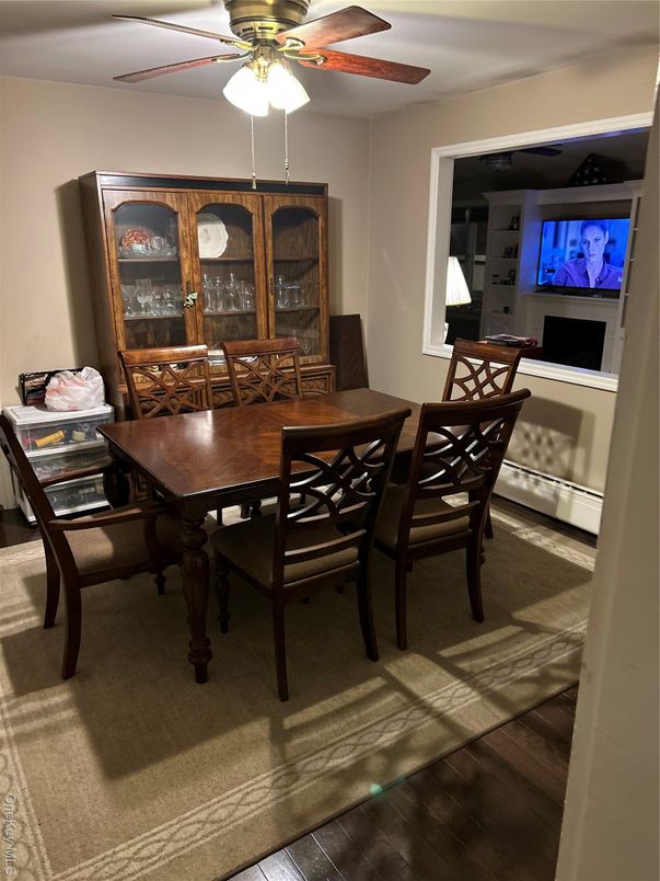 Dining room, Interior, Wood Texture Flooring