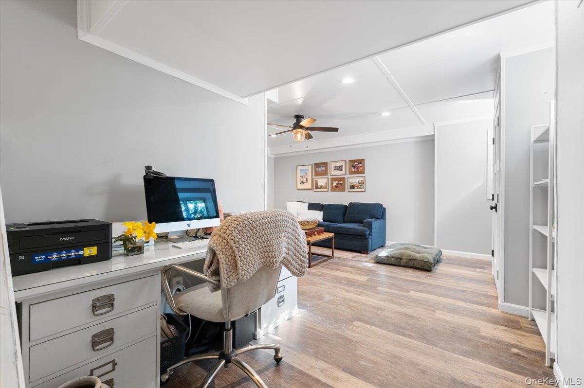 Home Office, Interior, Recessed Lighting, Wood Texture Flooring