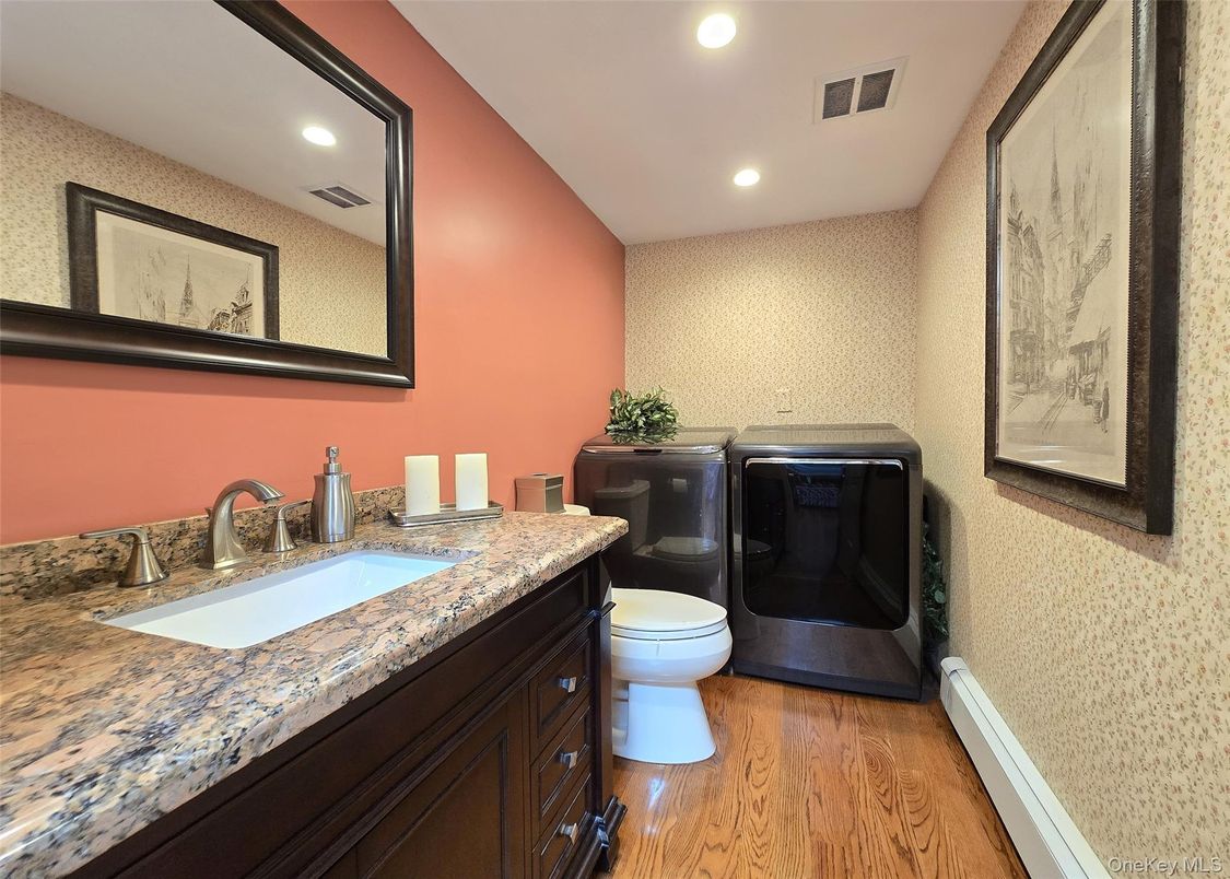 Bathroom, Interior, Recessed Lighting, Wood Texture Flooring