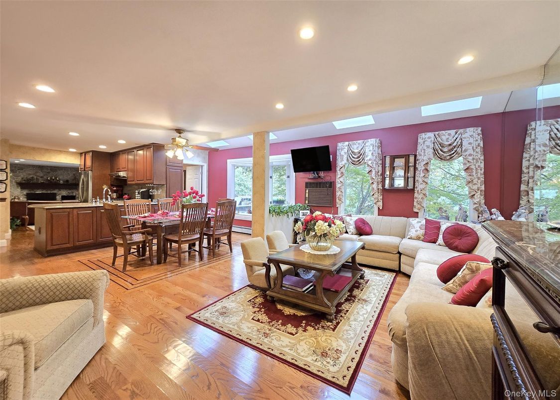 Dining room, Interior, Kitchen, Living room, Recessed Lighting, Wood Texture Flooring