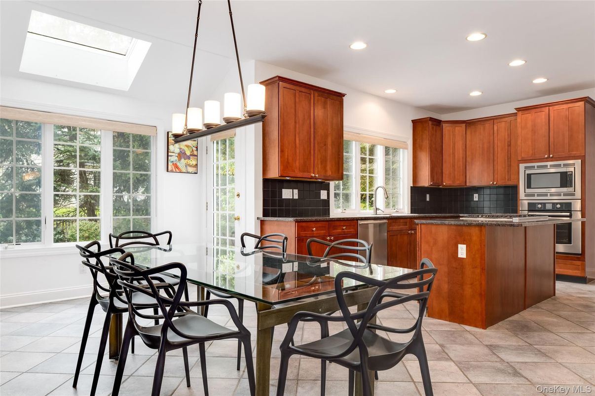 Dining room, Interior, Kitchen, Pendant Lights, Recessed Lighting