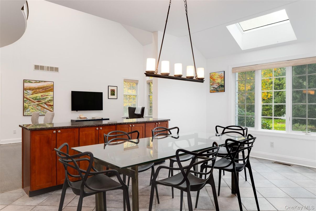 Dining room, Interior, Pendant Lights