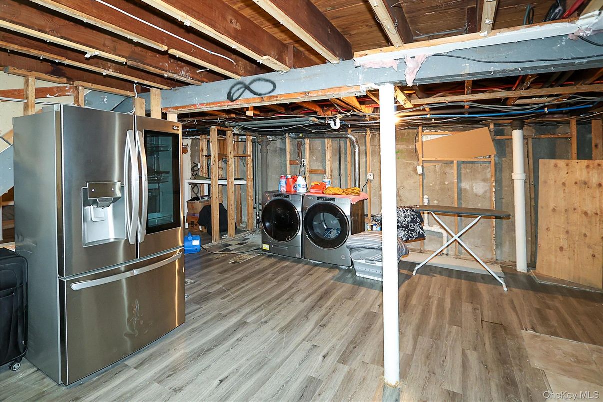 Interior, Washer, Wooden Beams, Wooden Ceilings, Wood Texture Flooring